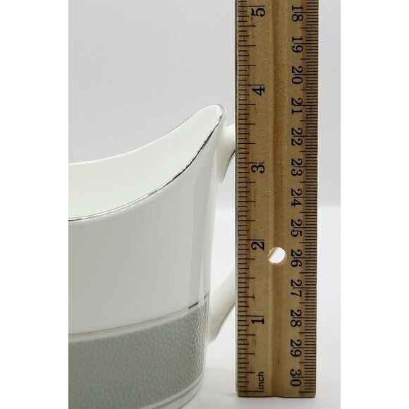 Wedgwood Shagreen Jade Sauce Boat .4 Pt Fine Bone China Made In UK New with tags - Picture 11 of 11